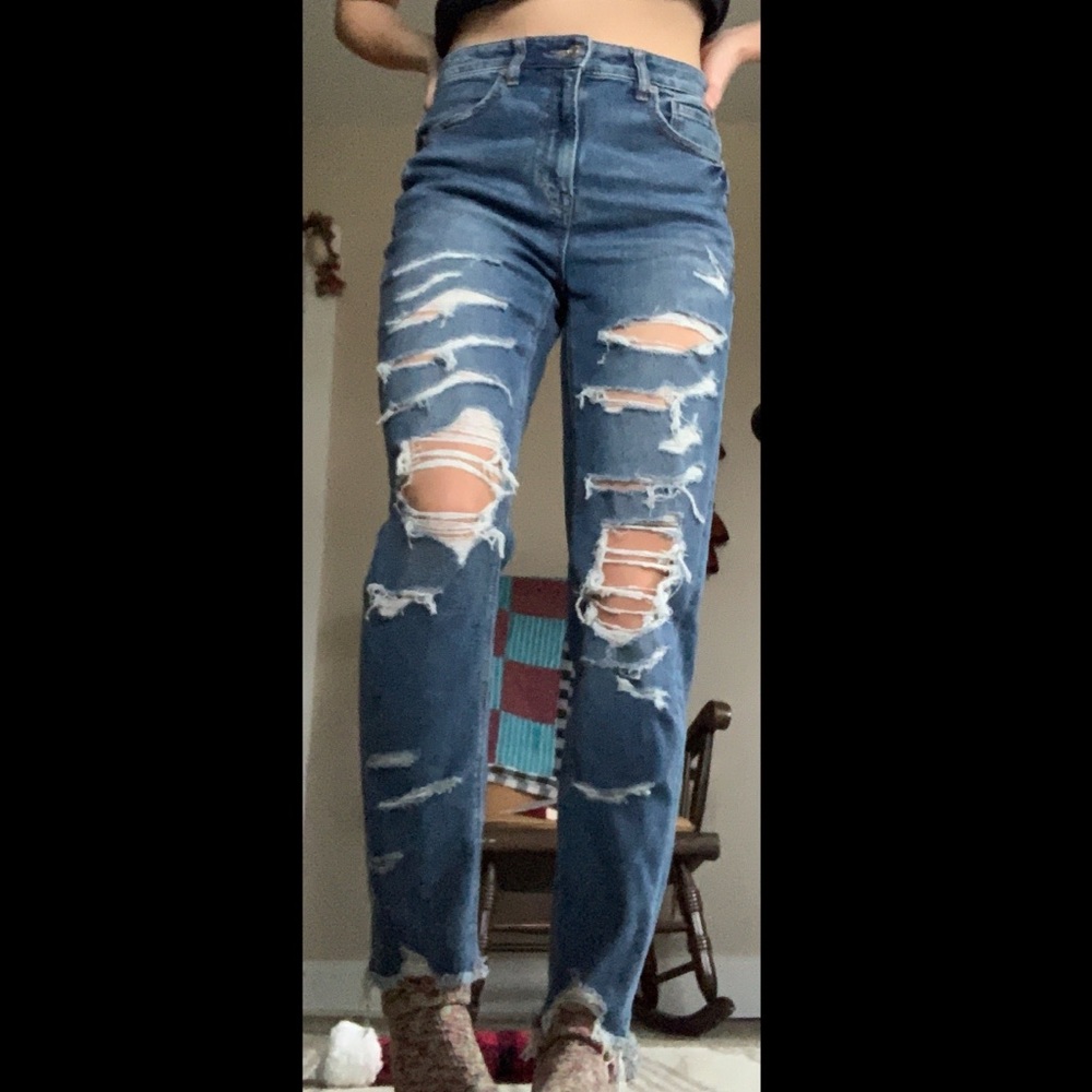 American Eagle High Waisted Stretch Mom Jean